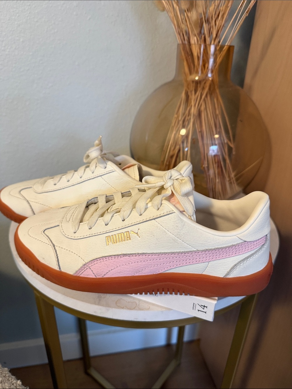 Puma Cream and Pink Sneakers with Gum Sole Size 8 - Picture 3 of 6